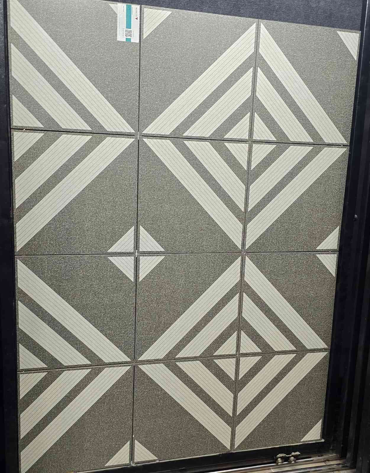 16x16 - Dg - Allen Cera - 436 — view 2